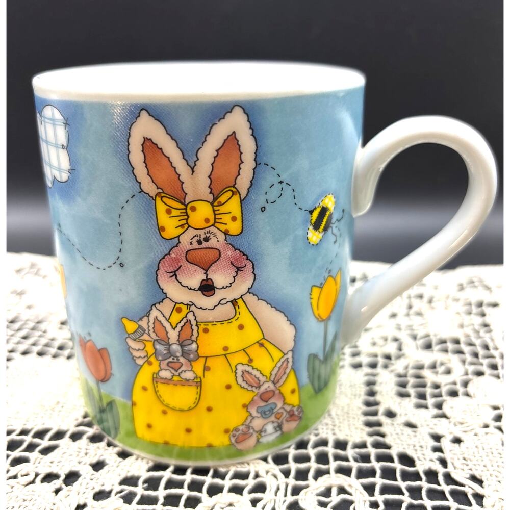 Center Street Design ‘Springtime Arrival’ Vintage Easter Mug Bunny Family 2000
